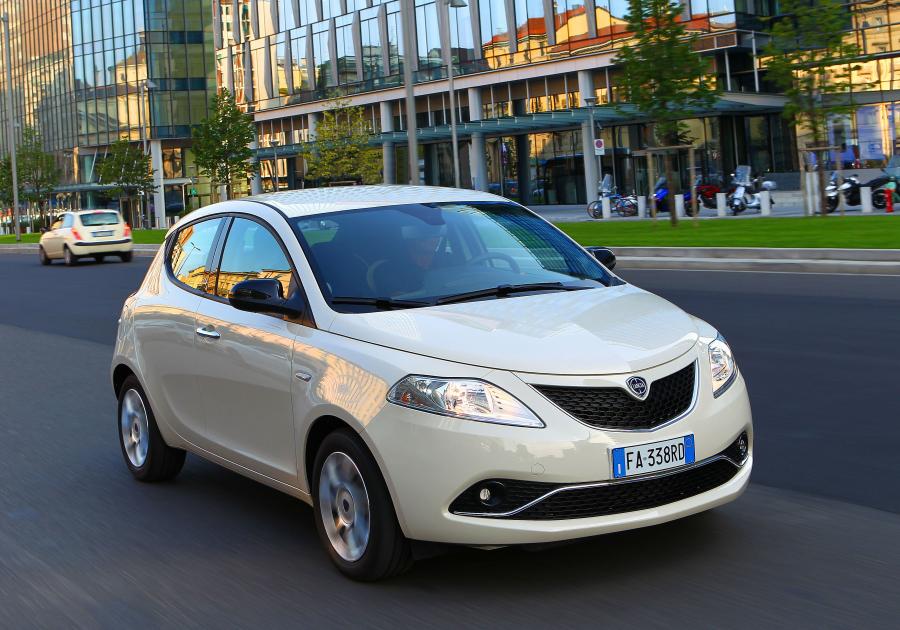  Lancia Ypsilon (846) 2015 года  (фото 15 из 31)
